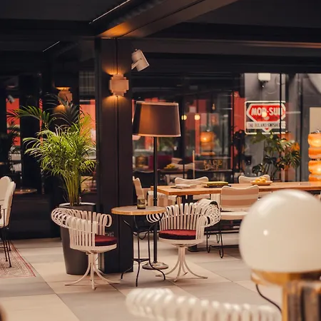 Szálloda Aethos 5*
