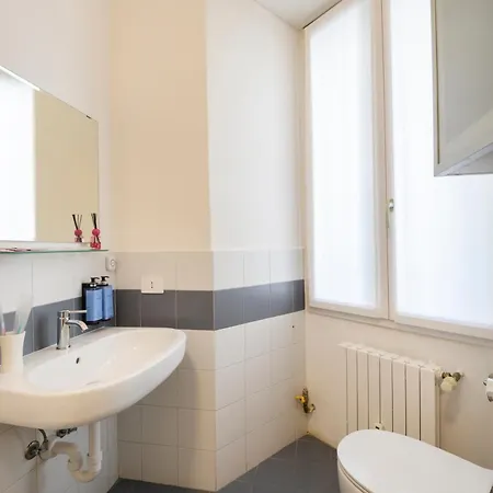 Royal - Centro Apartment Milan