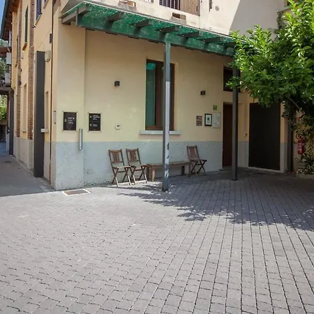 Versoverde Alzaia Naviglio Grande Hotel Milan