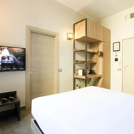 Hotel Versoverde Alzaia Naviglio Grande Milan