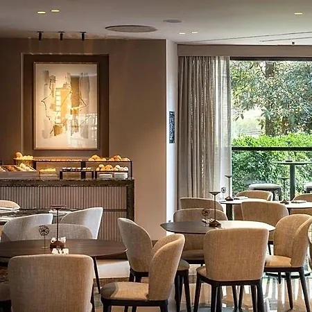 Hotel Crowne Plaza By Ihg 4*
