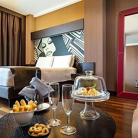 Crowne Plaza By Ihg