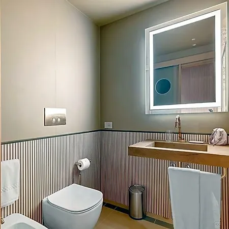 Qc Porta Romana Hotel 4*