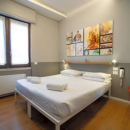 Babila Hostel & Bar 2*