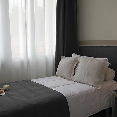 Hotel Zara 3*