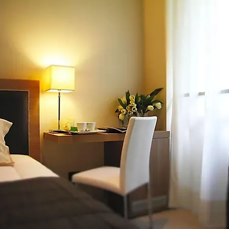 Hotel Zara 3*
