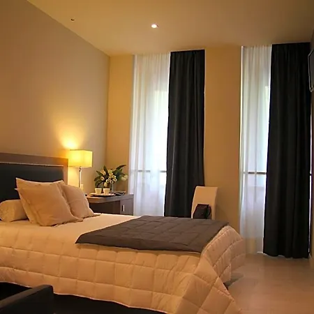 Zara Hotel 3*