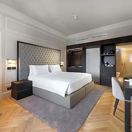 Hotel The Glamore Duomo Milan