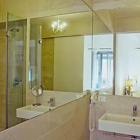 Hotell Antica Dei Mercanti 4*