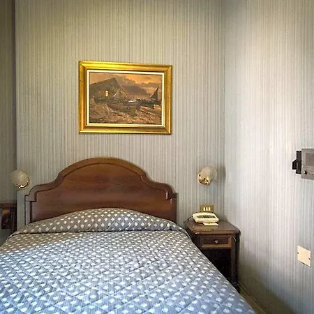 Hotel Accursio 3*
