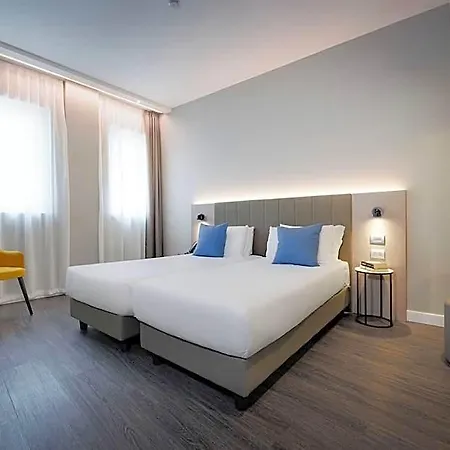 Ih Hotel *