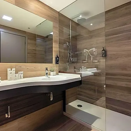 Ih Lorenteggio Hotel Milan