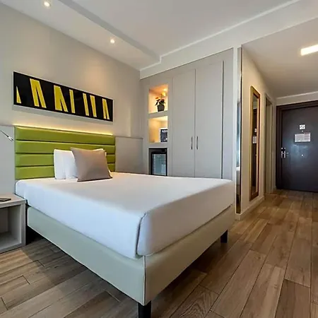 Ih Lorenteggio 4* Milan