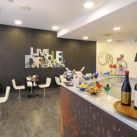 Ih Lorenteggio Hotel