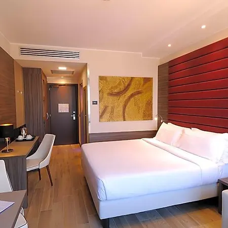Hotel Ih Lorenteggio 4*