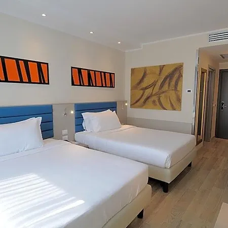 Ih Lorenteggio 4* Milan