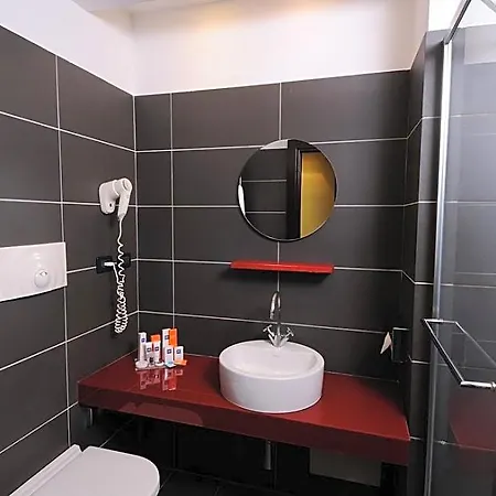Hotel Ih Watt 13 Milano