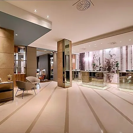 Nh Collection Touring Hotel