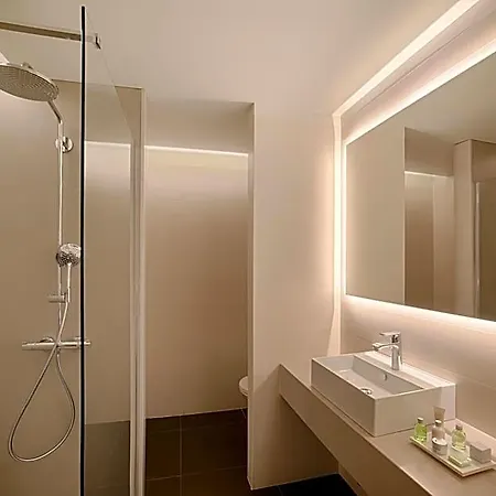 Hotel Nh Collection Touring