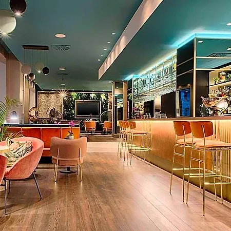 Hotel Nh Collection Touring