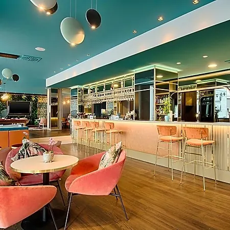Hotel Nh Collection Touring 4*