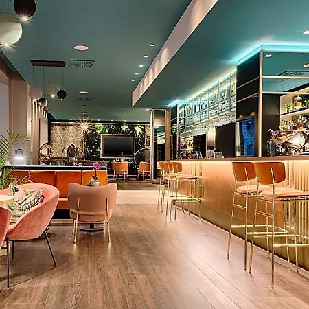 Hotel Nh Collection Touring 4*