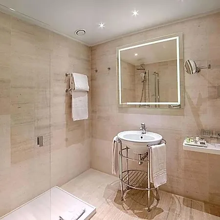 Hotel Nh Collection Porta Nuova 4*