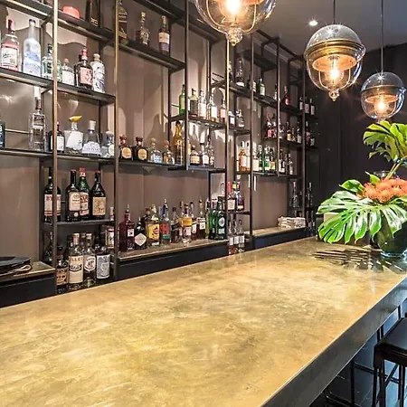 Hotel Fifty House