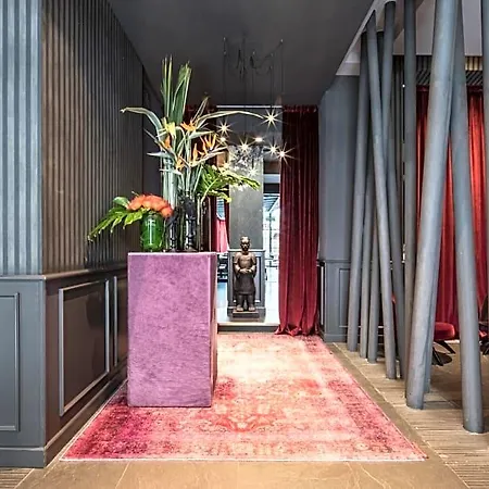 Hotel Fifty House