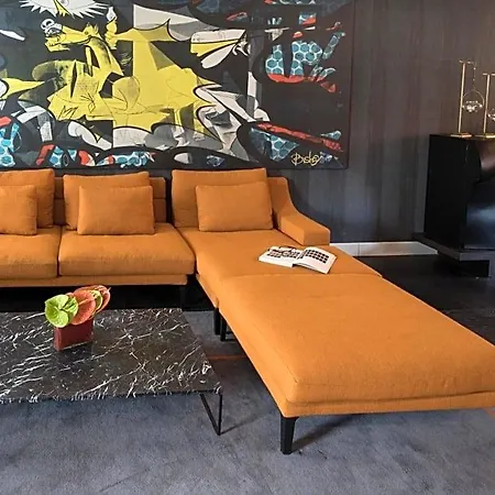 Hotel Fifty House