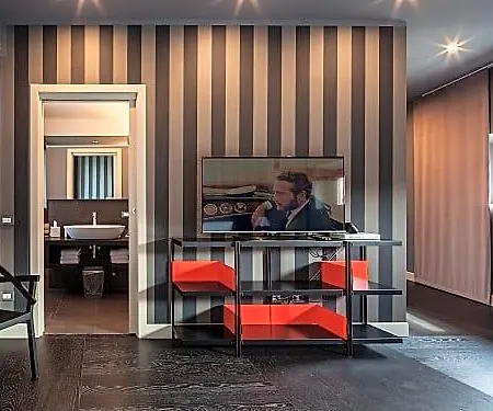 Hotel Fifty House 5*