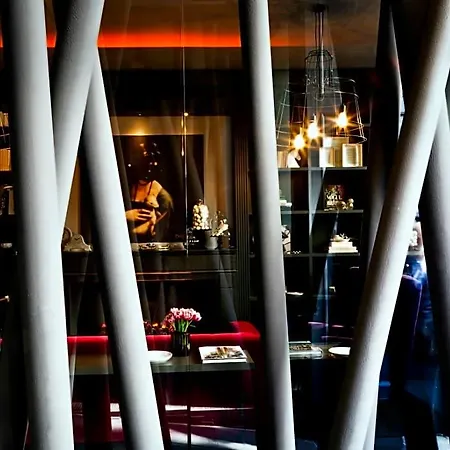 Fifty House 5* Milan