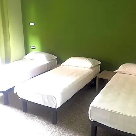 Mrhostel Milan