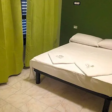 Mrhostel Milan