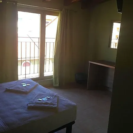 Mrhostel