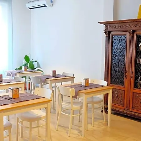Hostmate - - Vespri Siciliani بيت ضيافة 3*