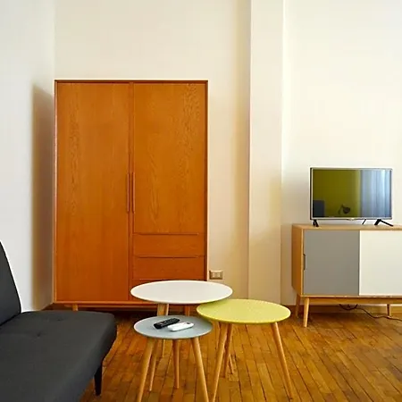 Hostmate - - Vespri Siciliani 3* ميلان