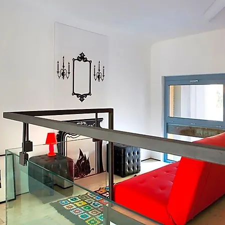 Rosso Segnale بيت ضيافة
