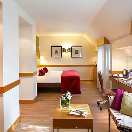 Starhotels Tourist Hotel