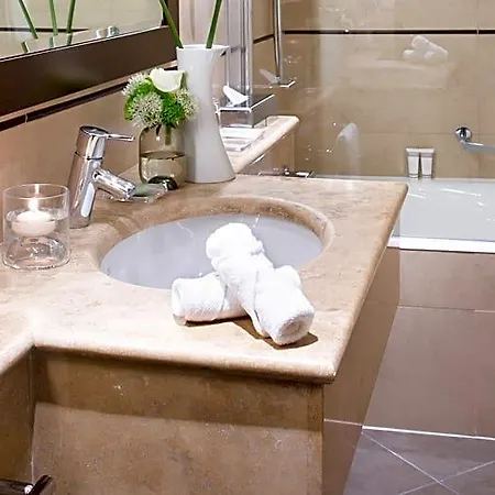 Hotel Starhotels Tourist 4*
