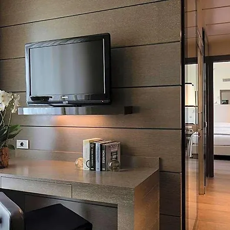 Starhotels Echo Hotel 4*