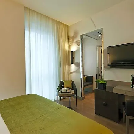 Starhotels Echo 4* Milan