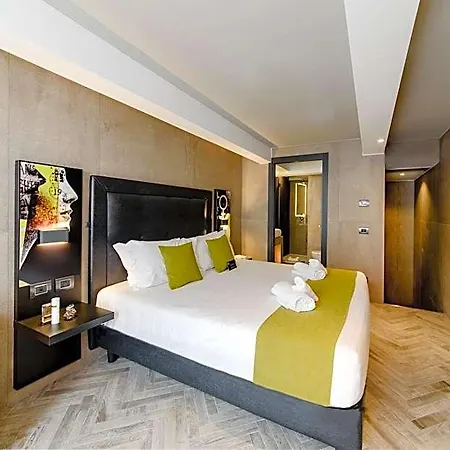 Just Hotel 4*