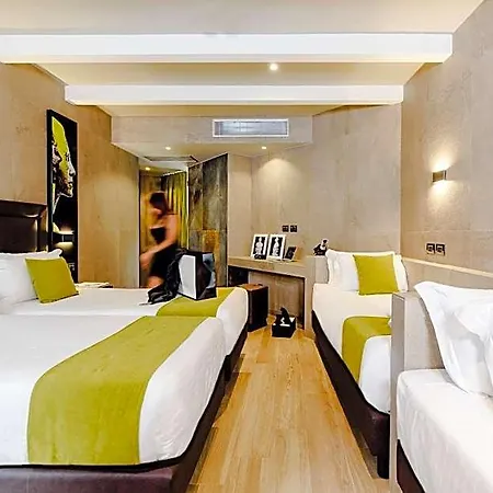 Just Hotel
