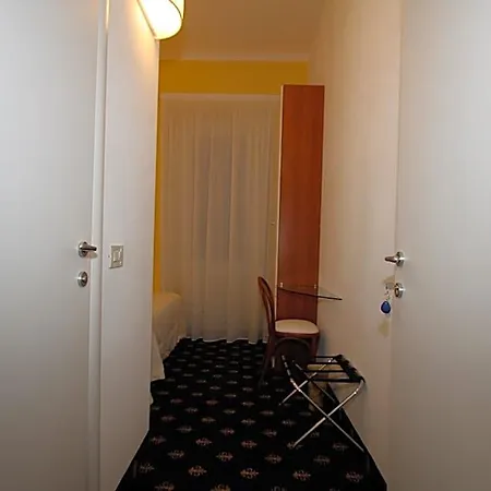 My Hotel 2*