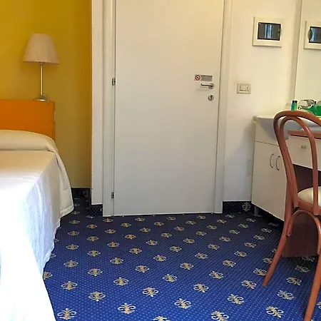Hotel My 2*