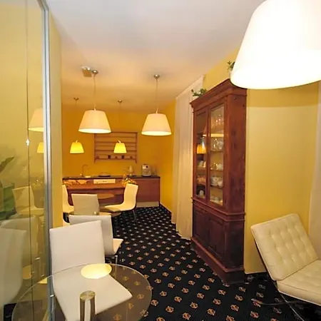 Hotel My 2*