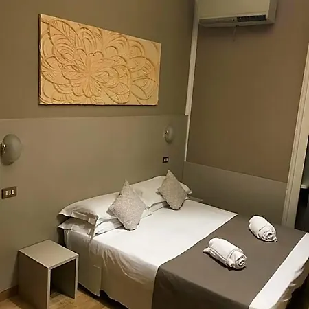Bogart Hotel 2*