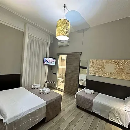Bogart Hotel 2*