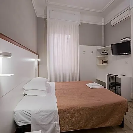 Bogart Hotel 2*